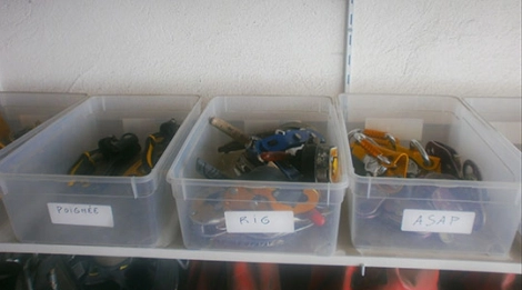 Doit-on contrôler tous les EPI en stock ?